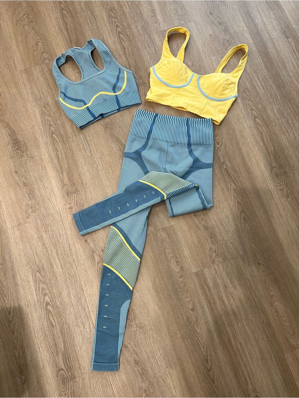 Yellow & Blue Seamless Activewear Set - 2 Sports Bras + Leggings